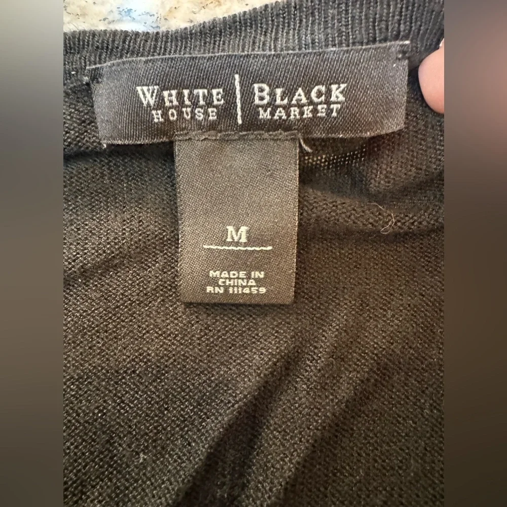 Like new/ White House Black Market sweater - Picture 10 of 10